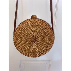 Wicker cross body